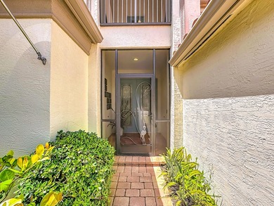 Spectacular, former model, POOL home in the exclusive community - photo 7