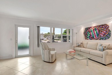 STUNNING RENOVATED! FIRST FLOOR WATERVIEW! Sparkling! Newly - photo 4