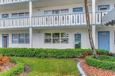 STUNNING RENOVATED! FIRST FLOOR WATERVIEW! Sparkling! Newly - photo 6