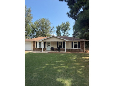 Lake Dardanelle Home For Sale in London Arkansas