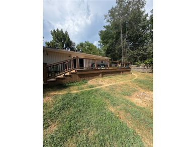 Welcome to Country Living yet close to all ammenities in the - photo 4