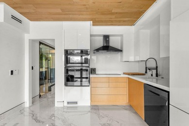 Stunning second-floor waterfront condo with breathtaking views - photo 9