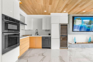 Stunning second-floor waterfront condo with breathtaking views - photo 10