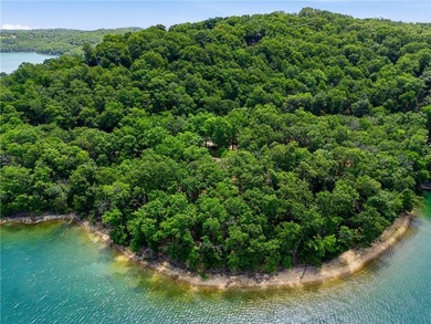 Discover an exceptional single-family residence in the quiet and - photo 8