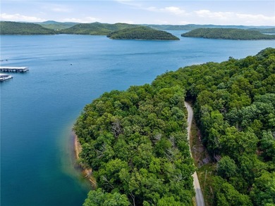 Discover an exceptional single-family residence in the quiet and - photo 10