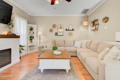 UNICORN PROPERTY ALERT! Rare opportunity to own a private, fully - photo 11