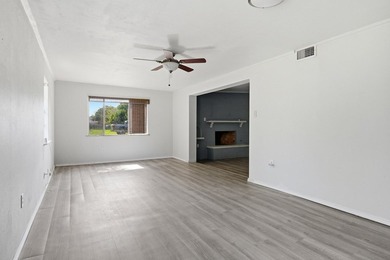 Don't miss out on this charming 2-bdrm,1 bath cottage - photo 11