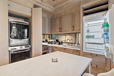 Live the Palm Beach lifestyle in this fully furnished, designer - photo 15