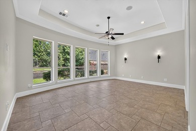 One of the largest Single-Story custom homes in Lantana's - photo 16