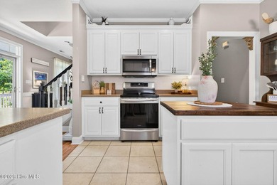 UNICORN PROPERTY ALERT! Rare opportunity to own a private, fully - photo 17