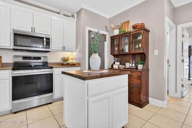 UNICORN PROPERTY ALERT! Rare opportunity to own a private, fully - photo 19