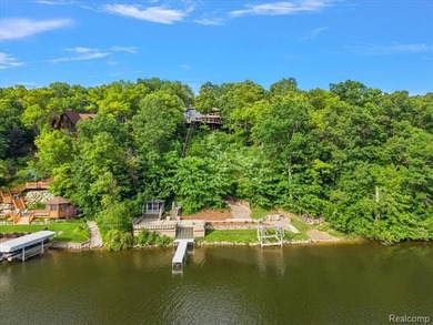 Perched on 1.14 acres overlooking beautiful Lake Shannon, this - photo 9
