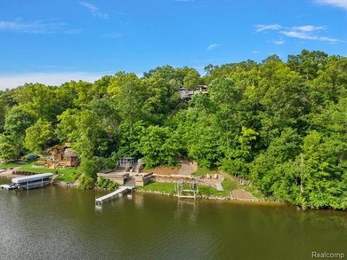 Perched on 1.14 acres overlooking beautiful Lake Shannon, this - photo 10
