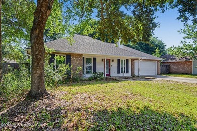 Great opportunity to own a 3 bedroom, 2 bathroom home in the - photo 2