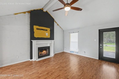 Great opportunity to own a 3 bedroom, 2 bathroom home in the - photo 3