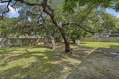 Don't miss out on this charming 2-bdrm,1 bath cottage - photo 25
