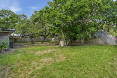 Don't miss out on this charming 2-bdrm,1 bath cottage - photo 26