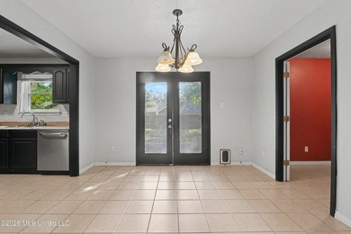 Great opportunity to own a 3 bedroom, 2 bathroom home in the - photo 9