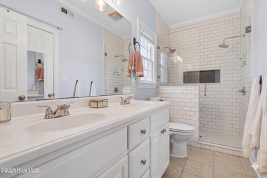 UNICORN PROPERTY ALERT! Rare opportunity to own a private, fully - photo 32