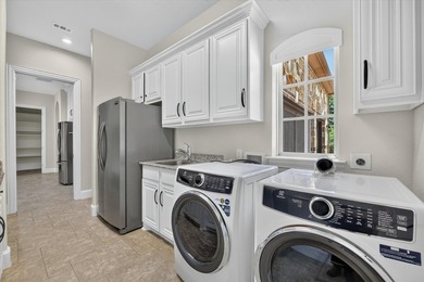 One of the largest Single-Story custom homes in Lantana's - photo 32