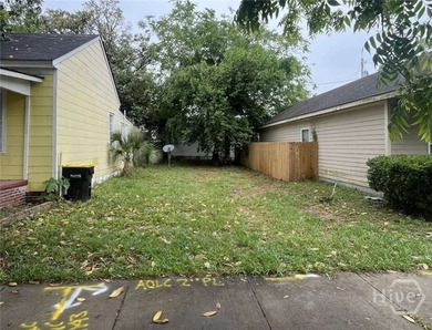Attention Builders/Investors/Home Buyers wishing to build! Rare - photo 1