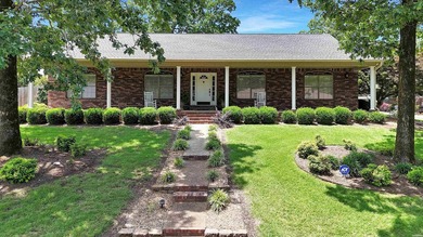 Welcome to this lovely home located in a highly sought-after - photo 1