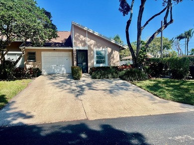 Beautiful Villa in the Amazing Whisper Walk 55+ Community in - photo 1