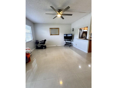 Welcome to this charming first-floor, one-bedroom - photo 4