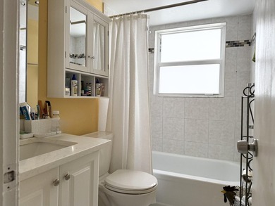 Bright and spacious 2-bedroom, 2nd floor corner unit located in - photo 4