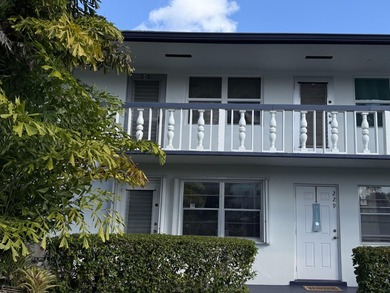 Bright and spacious 2-bedroom, 2nd floor corner unit located in - photo 10