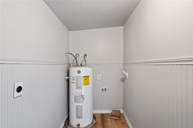Move-in ready and beautifully remodeled, this charming 3-bedroom - photo 19