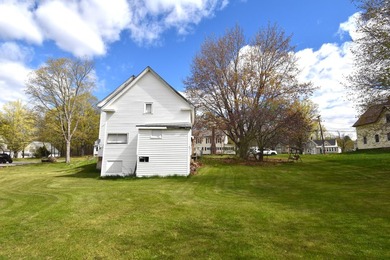 You'll find more house than you expect from the street with this - photo 21
