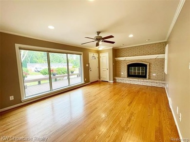 **HIGHEST AND BEST BY 9AM ON SATURDAY, 7/18** Welcome home to - photo 4