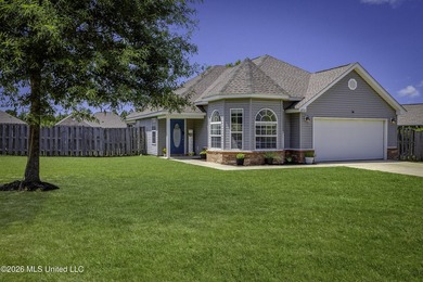 Welcome home to this charming 3-bedroom home offering comfort - photo 2