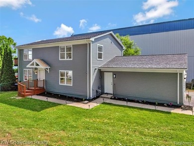 Welcome to this beautifully maintained home nestled in the heart - photo 6
