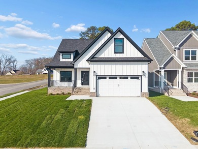 (private lake, pond, creek) Home For Sale in Cleveland Tennessee