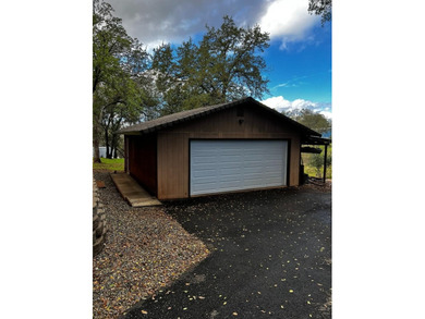 Discover peaceful country living. This two -level Custom log - photo 4