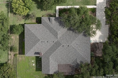 NEW HVAC Installed Roof less than 1 year old!! ! Tucked away in