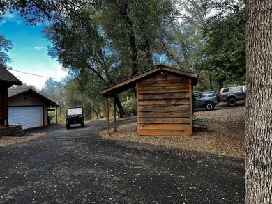 Discover peaceful country living. This two -level Custom log - photo 5