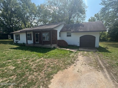 Lowell Reservoir Home For Sale in Riverton Kansas