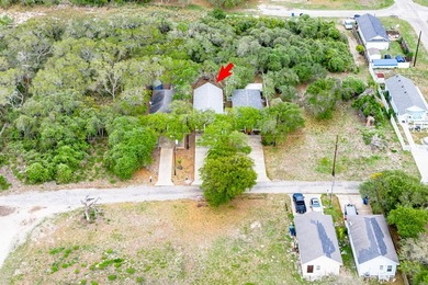 Welcome to 712 Moline, a beautifully updated coastal cottage in - photo 4