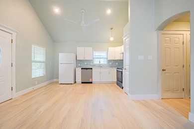 Welcome to 712 Moline, a beautifully updated coastal cottage in - photo 8