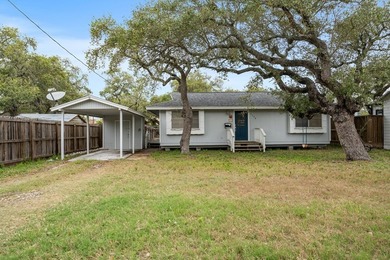 Furnished 2-Bedroom Cottage Just Steps from the Beach! Welcome - photo 3