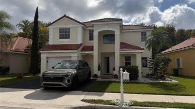 Gorgeous Single home 3 Bedrooms, 2.5 Bath located in the heart - photo 2