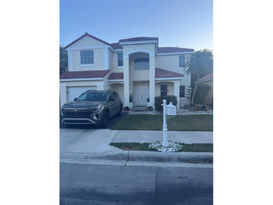 Gorgeous Single home 3 Bedrooms, 2.5 Bath located in the heart - photo 5