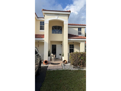 Gorgeous Single home 3 Bedrooms, 2.5 Bath located in the heart - photo 9
