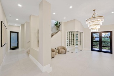 Tucked away at the end of a quiet, private lane in the exclusive - photo 12