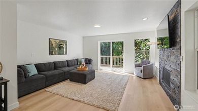 Experience the perfect blend of modern design and Northwest - photo 18