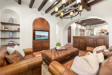 Nestled serenely on the front row, this extraordinary estate - photo 23
