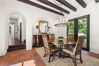 Nestled serenely on the front row, this extraordinary estate - photo 27